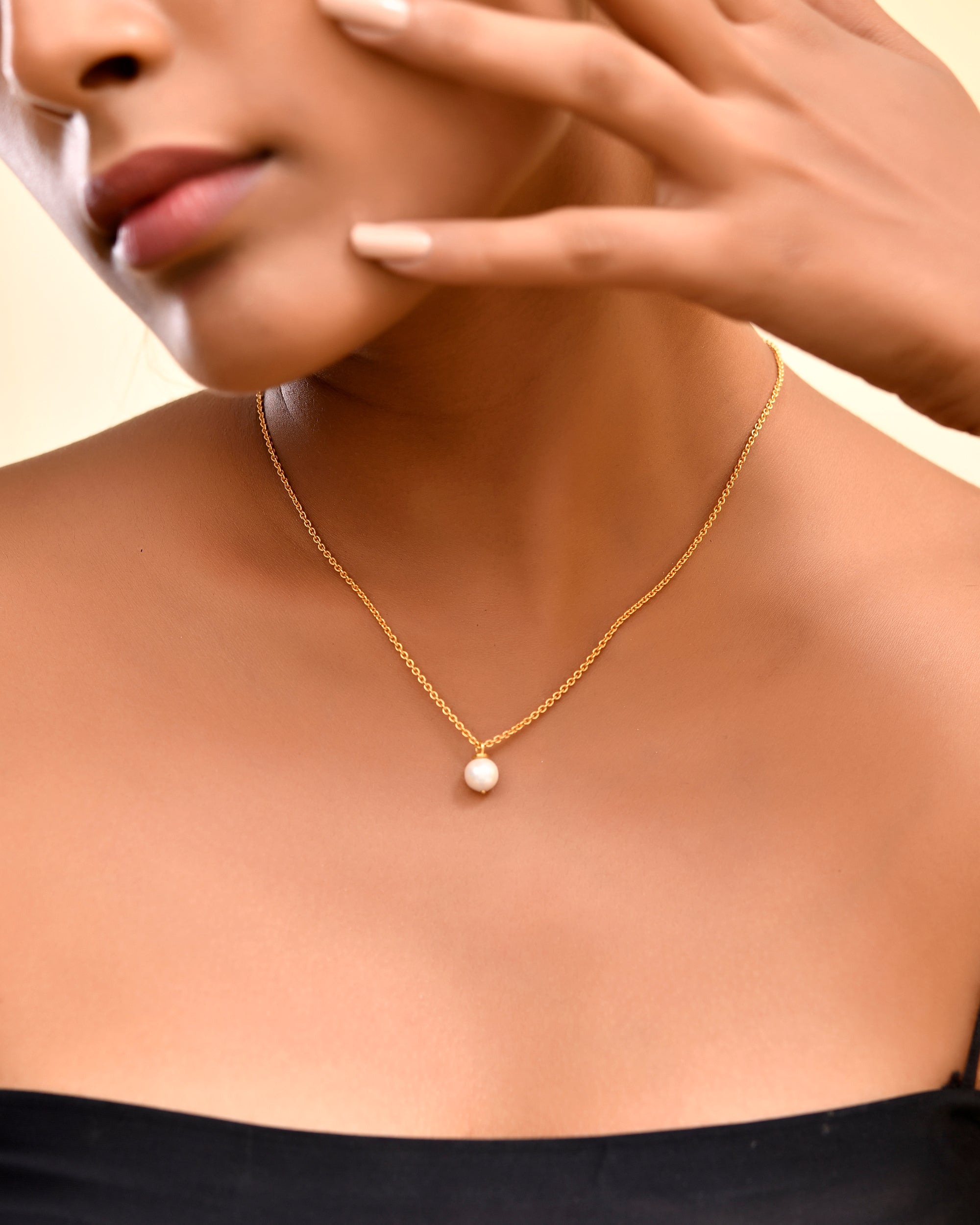 Mini Pearl Pendant Necklace